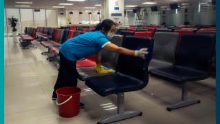 Có nên tự thuê tạp vụ hay sử dụng dịch vụ cung cấp tạp vụ cho văn phòng?