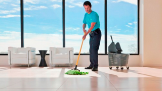 Dịch vụ vệ sinh cao ốc giải pháp tiện ích dành cho doanh nghiệp