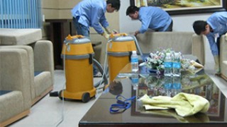 Những lợi ích khi chọn dịch vụ vệ sinh ghế văn phòng