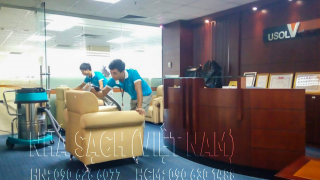 Dịch vụ vệ sinh giặt ghế sofa cuối năm giá ưu đãi của Nhà sạch Việt Nam