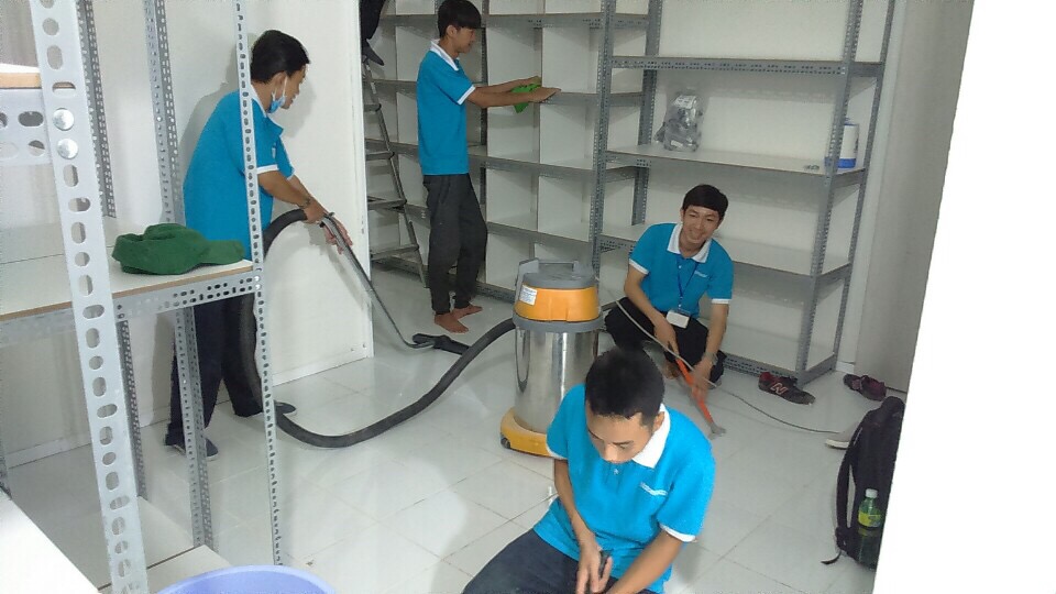 Dịch vụ vệ sinh nhà xưởng cuối năm chất lượng của Nhà sạch Việt Nam 